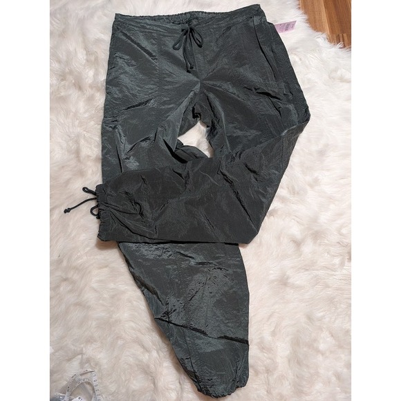 Wild Fable Olive Green‎ Drawstring Lightweight Parachute Pants Size Small NWT - Picture 1 of 9